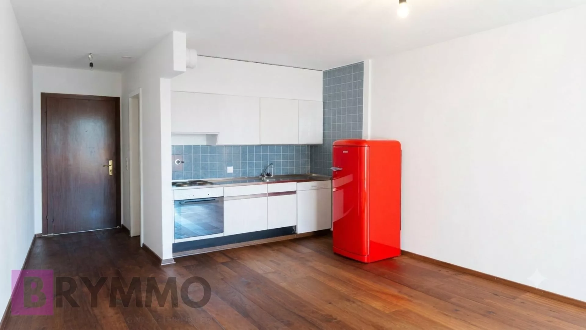 Studio avec grand balcon et piscine à Lausanne